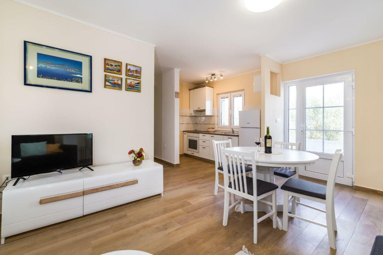 Long Island Olive Apartment 萨利 外观 照片